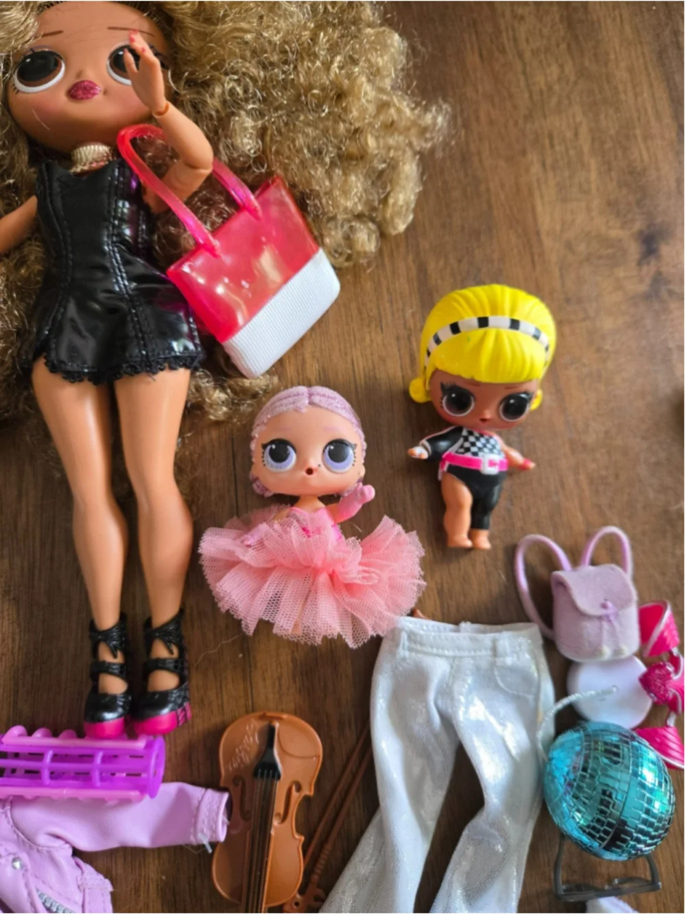LOL Surprise OMG Doll Lot of 4 - Da Boss & Spirit Queen + Mini Dolls & Outfits